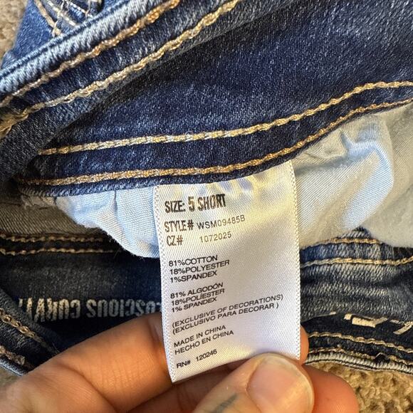 WallFlower Jeans The Luscious Curvy Fit Women's 5 Short Denim Blue Regular Pants - Picture 11 of 14